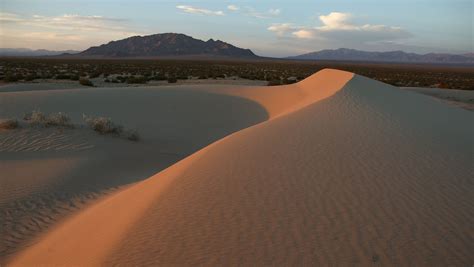 Shrink this national monument in the Mojave Desert? Conservationists ...