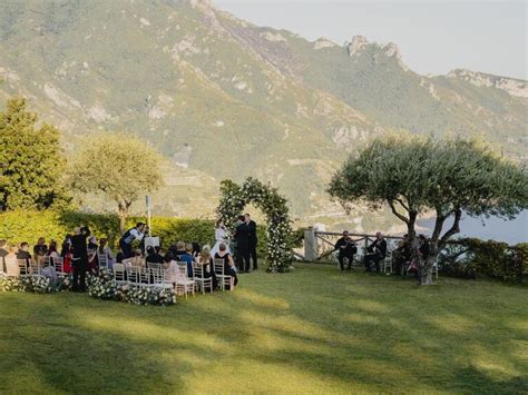 7 Italian Wedding Traditions & Customs We Love