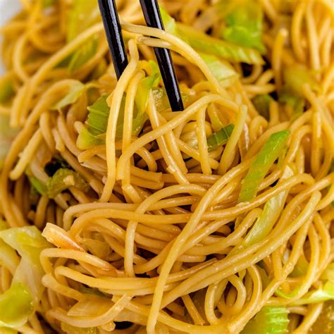 Copycat Panda Express Chow Mein Recipe - Easy Budget Recipes