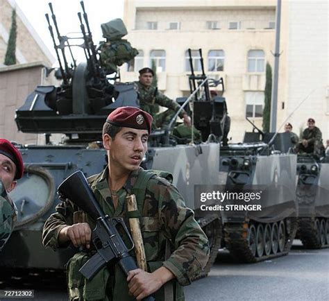 182 Lebanese Army Deploy In Southern Lebanon Photos & High Res Pictures ...