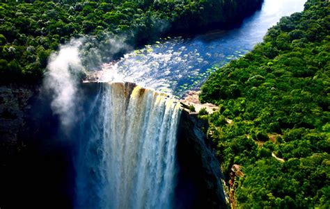 Kaieteur Falls, Guyana | Dale Giesbrecht | Flickr