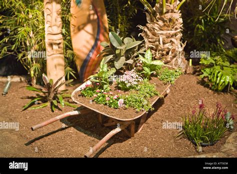 Home & Garden Show landscape Stock Photo - Alamy