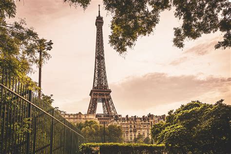 Best Apartments in Paris with View of Eiffel Tower | World In Paris