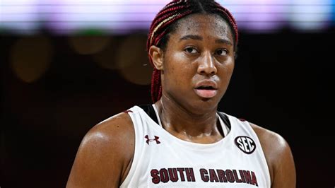 How tall is Aliyah Boston? Height, stats, highlights and more to know about South Carolina ...