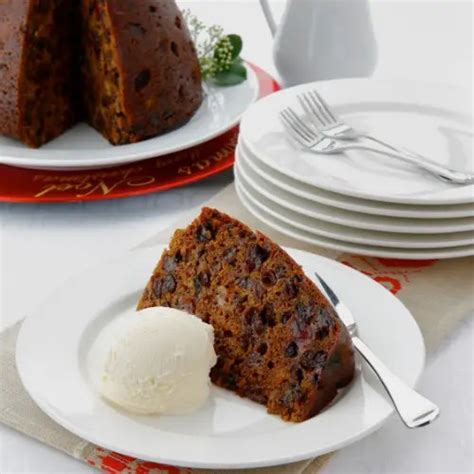 Mary Berry's Easy Christmas Pudding Recipe