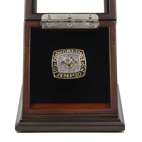 MLB 1993 Toronto Blue Jays World Series Championship Replica Ring