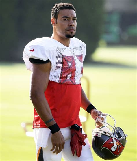 Vincent Jackson Dead: Former Tampa Bay Buccaneers Player Dies at 38 ...