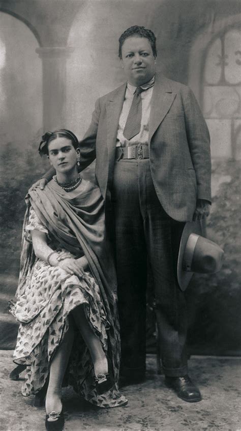 Frida Kahlo, and Diego Rivera, on their wedding day, 1929 | Frida and diego, Diego rivera, Diego ...