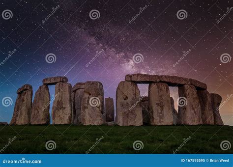 Stonehenge at Night Under a Galaxy of Stars Stock Image - Image of ...