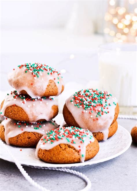 Sugar glazed lebkuchen (German Christmas cookies)