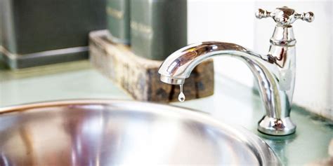 How To Fix A Leaky Faucet: Tools & DIY Guide - EarlyExperts