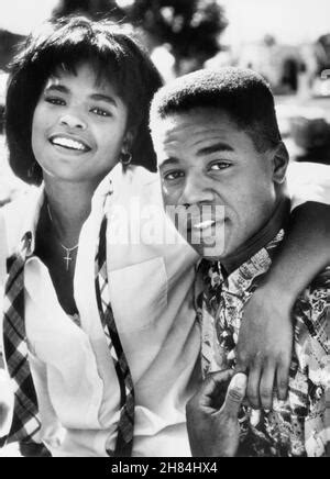 BOYZ N THE HOOD CUBA GOODING JR, ANGELA BASSETT Date: 1991 Stock Photo ...