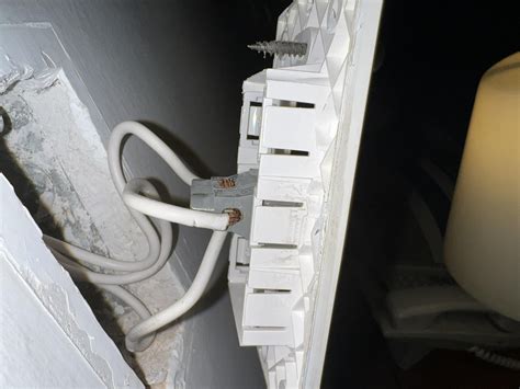 Neutral Wire doubt and smart light switch (MEXICO) : r/AskElectricians