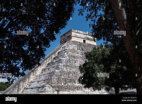 Chichen Itza ruins Stock Photo - Alamy