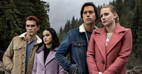 Riverdale: 10 Plot Holes Fans Find Difficult To Ignore