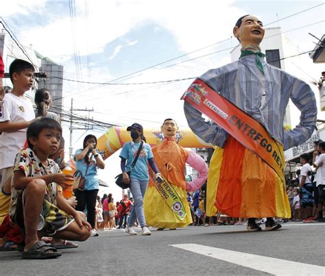 Angono 'Higantes' parade | The Manila Times