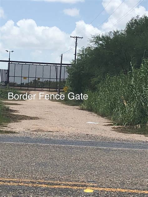 Border Fence next to our family property in South Texas. : r ...