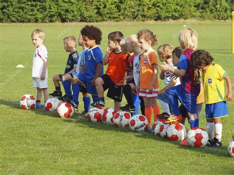 Small children at football training – Stock Editorial Photo © davidhanlon #19386637