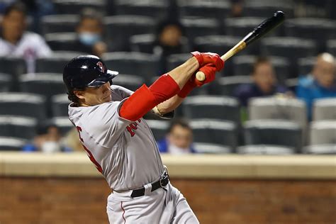 Red Sox rookie Bobby Dalbec destroys left-handed pitching