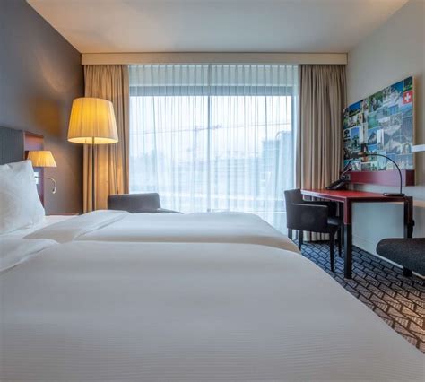 Hotel Rooms & Suites in Zürich | Radisson Blu Hotel, Zürich Airport