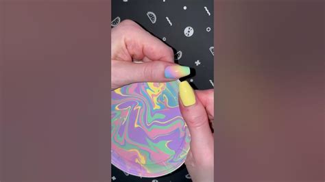Peeling delicious pastel nail polish 🤤🤌🍬💅 Holo Taco - YouTube