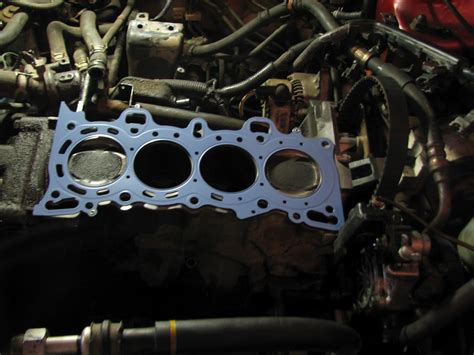 Head Gasket replacement: Changing Head Gasket on D16z6