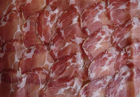 Prosciutto vs. Capicola (Similarities and Differences Explained) – Home Kitchen Talk