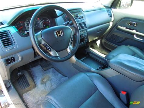 Gray Interior 2004 Honda Pilot EX-L 4WD Photo #63778761 | GTCarLot.com