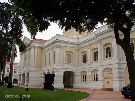 'Boring' Singapore City Photo: The Old Parliament House, the oldest surviving government building.