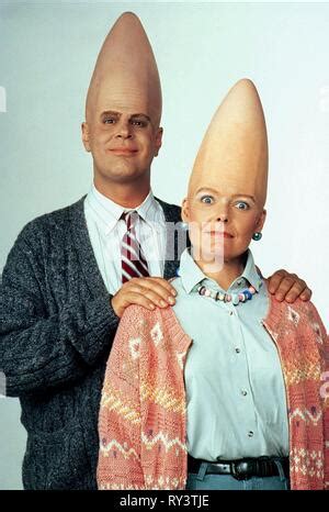 CONEHEADS (1993) DAN AYKROYD, JANE CURTIN CONH 019 L Stock Photo - Alamy