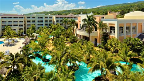 Luxury hotel in Montego Bay | Iberostar Rose Hall Beach