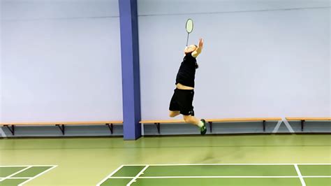 What Is A Jump Smash In Badminton? - Metro League