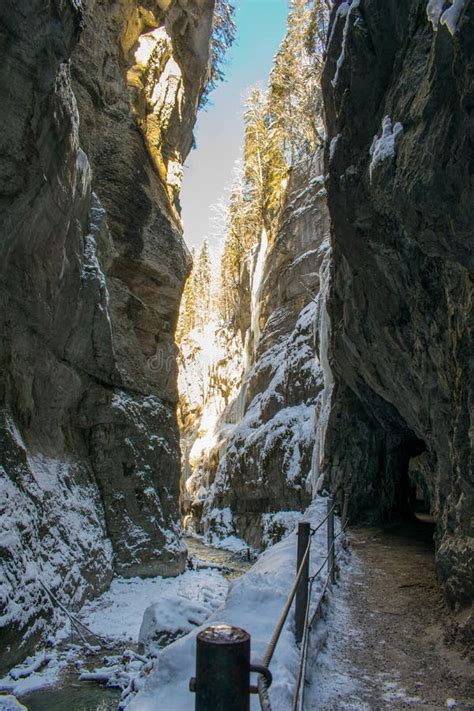 Partnachklamm in Garmisch-Partenkirchen Stock Image - Image of cream, nature: 110022205