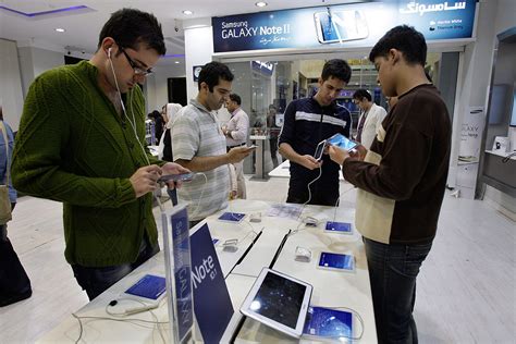 Samsung to block access to app store in Iran - National | Globalnews.ca