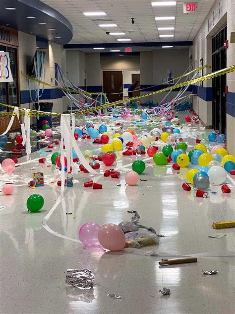 Marbury High School Seniors Kick Off The First Of School With Parade, Harmless Pranks - Elmore ...