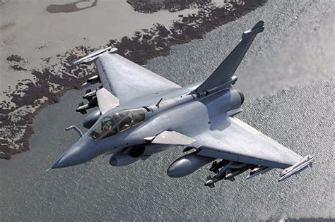 Eurofighter Typhoon versus Dassault Rafale: A 2020 comparison ...