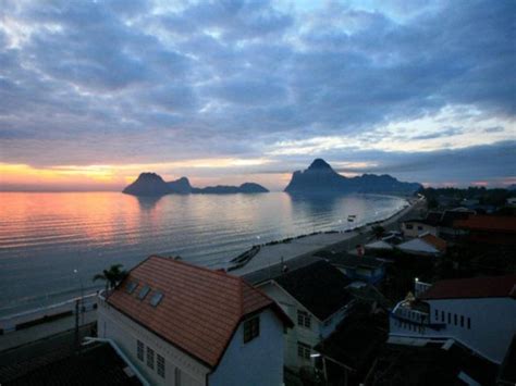 Prachuap Beach Hotel, Prachuap Khiri Khan - Booking Deals, Photos & Reviews