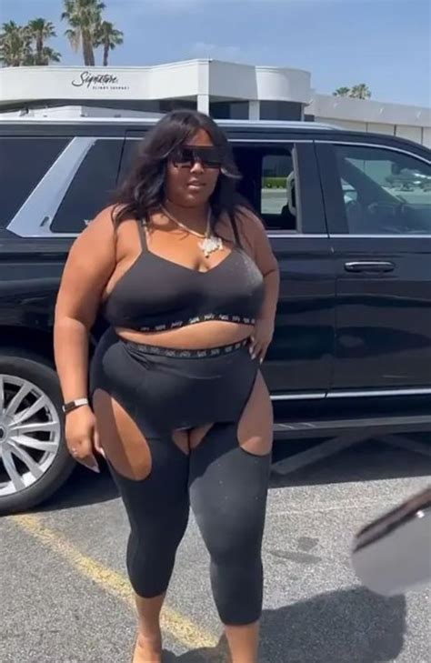 Lizzo wears butt-baring Yitty shapwear on private jet | news.com.au ...