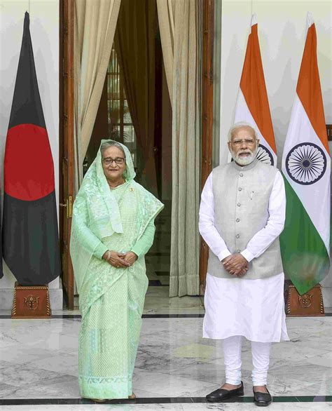 India, B'desh ink 1st water sharing pact in 25 years; Hasina hopeful about Teesta