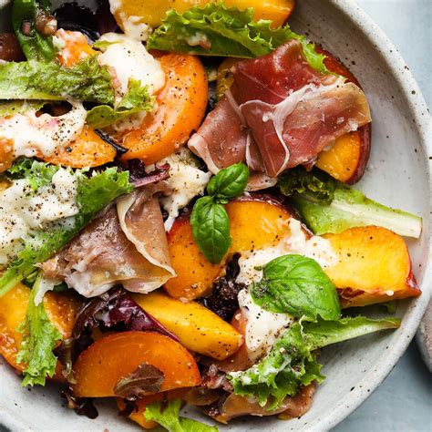 Peach and Burrata Salad | Lindsey Eats