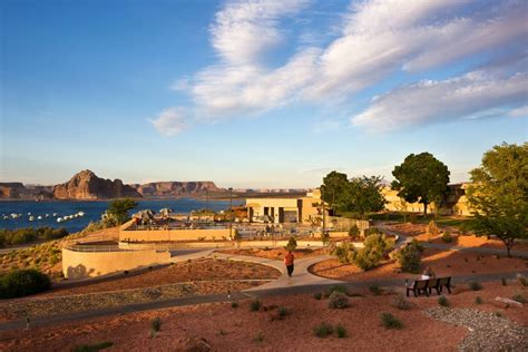 Lake Powell Resort and Marina - Discover North America