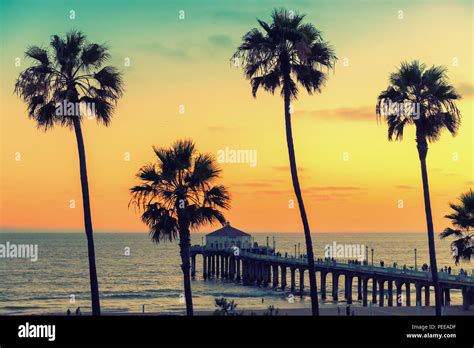 Manhattan Beach at sunset in California, Los Angeles Stock Photo - Alamy