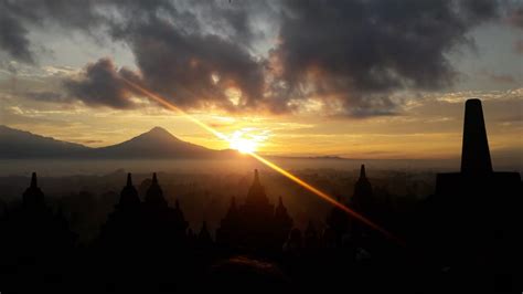 Sunrise at View Point, Go up to Borobudur Temple Tour - Adventure to ...