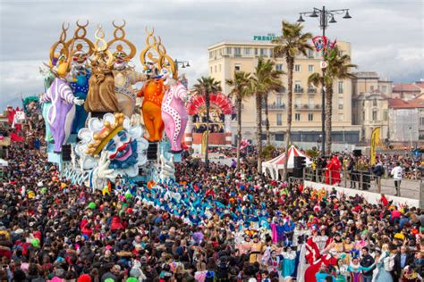 580+ Viareggio Carnival Stock Photos, Pictures & Royalty-Free Images ...