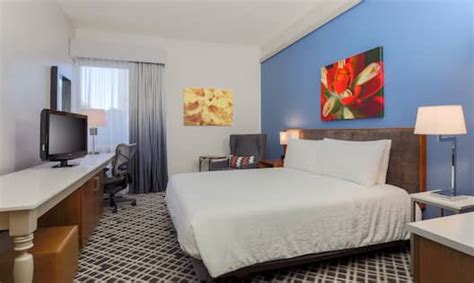 Hotel Rooms and Suites at Hilton Garden Inn in Dallas