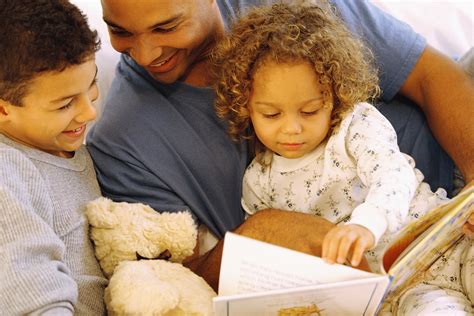 How to Read to Your Toddler - Daily Parent