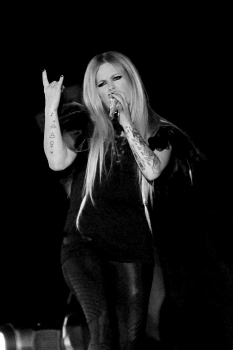 Avril Lavigne: Head Above Water Tour | Derek Brad Photography