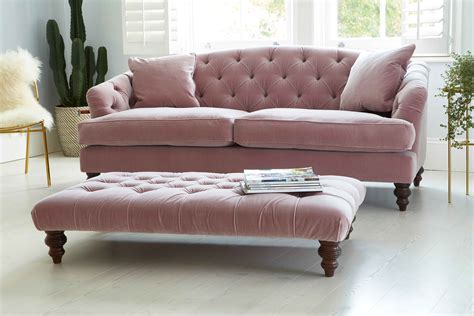 Velvet sofas: 7 of the latest looks - The English Home