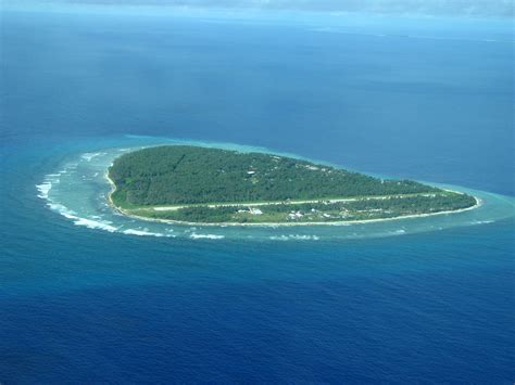 File:Falalop Island- Ulithi Atoll.JPG - Wikimedia Commons