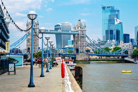 Tower Bridge and London City Skyline jigsaw puzzle in Bridges puzzles ...